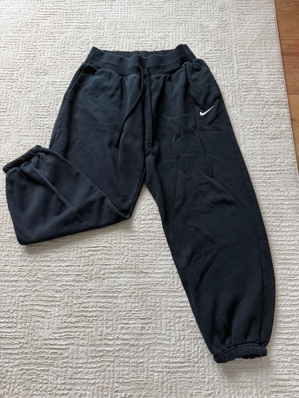 Nike Women’s Black Jogger Sweatpants
